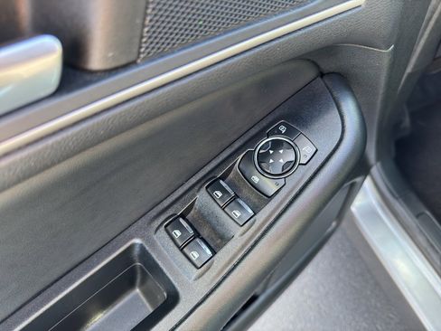 Used 2023 Ford Edge SEL image 11