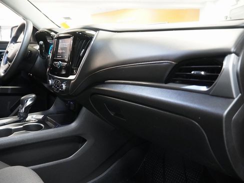 Used 2021 Chevrolet Traverse LS w/ LPO, Floor Liner Package image 31