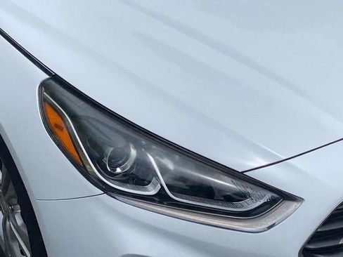 Used 2018 Hyundai Sonata SEL w/ Tech Package 02 FWD image 4