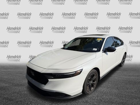 Used 2025 Honda Accord SE image 5