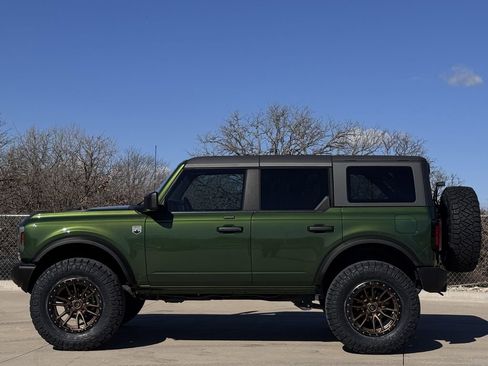 Used 2023 Ford Bronco Big Bend image 3