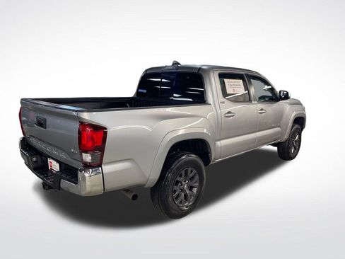 Certified 2023 Toyota Tacoma SR5 AWD/4WD image 5
