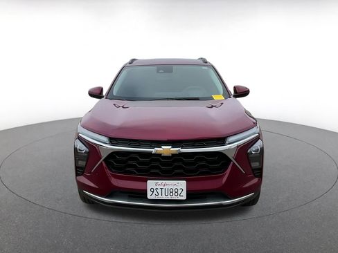 Used 2025 Chevrolet Trax LT image 4