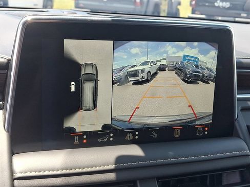 Used 2023 Chevrolet Tahoe Premier w/ Advanced Technology Package AWD/4WD image 18