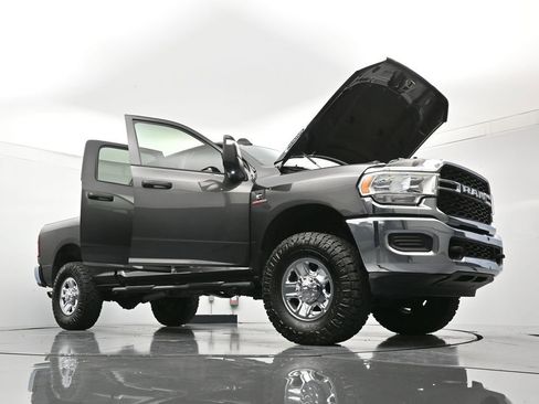 Used 2024 RAM 2500 Tradesman w/ Chrome Appearance Group image 50