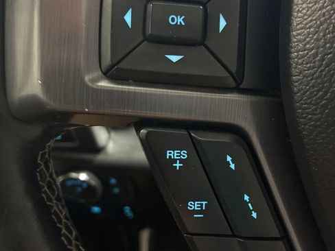 Used 2019 Ford Expedition Platinum AWD/4WD image 26