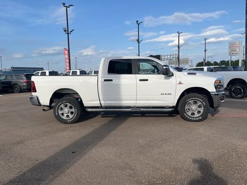 Used 2025 RAM 2500 Big Horn AWD/4WD image 8