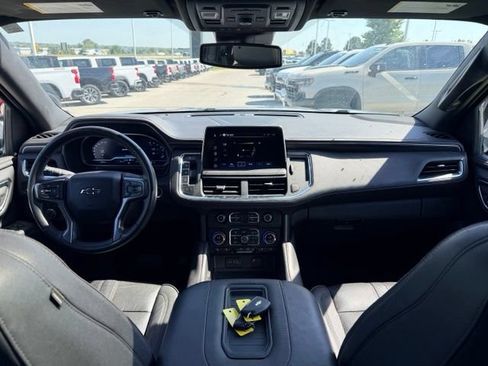 Used 2023 Chevrolet Suburban RST w/ Luxury Package AWD/4WD image 6