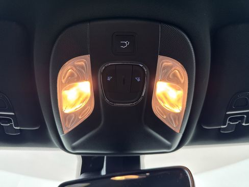 New 2026 Jeep Compass Limited image 25