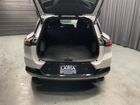 Used 2024 Chevrolet Equinox EV LT w/ LPO, Blackout Package image 5