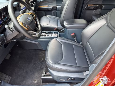 Used 2024 Ford Maverick Lariat w/ Black Appearance Package FWD image 9