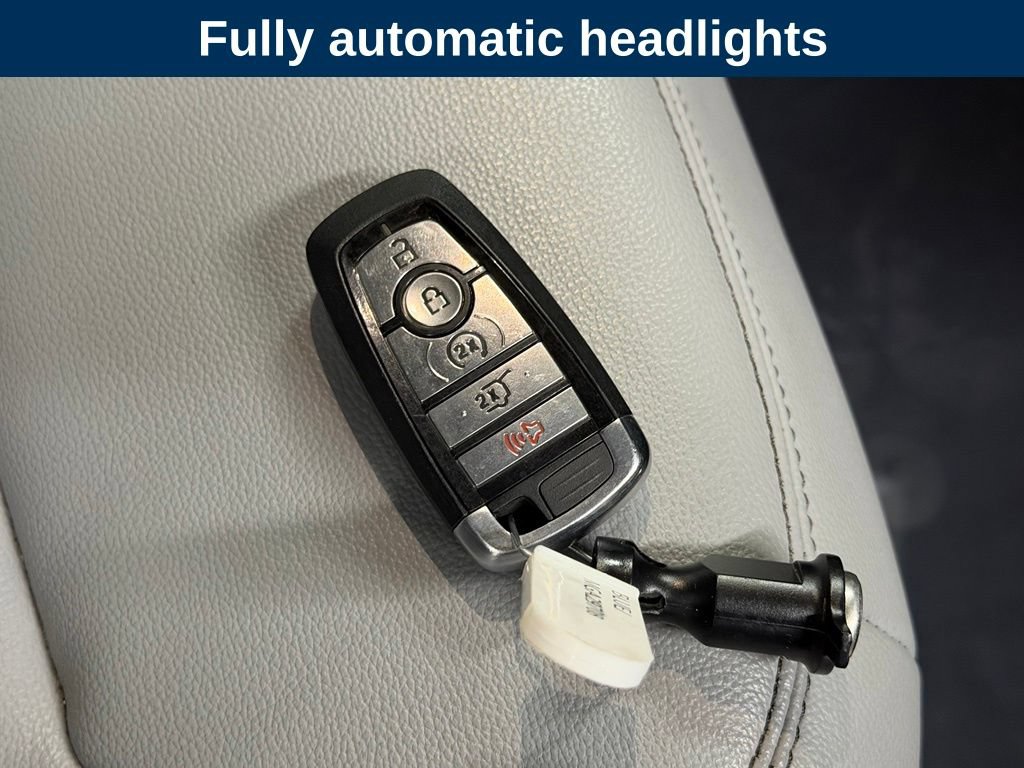 Used 2021 Ford Explorer XLT w/ Equipment Group 202A AWD/4WD image 22