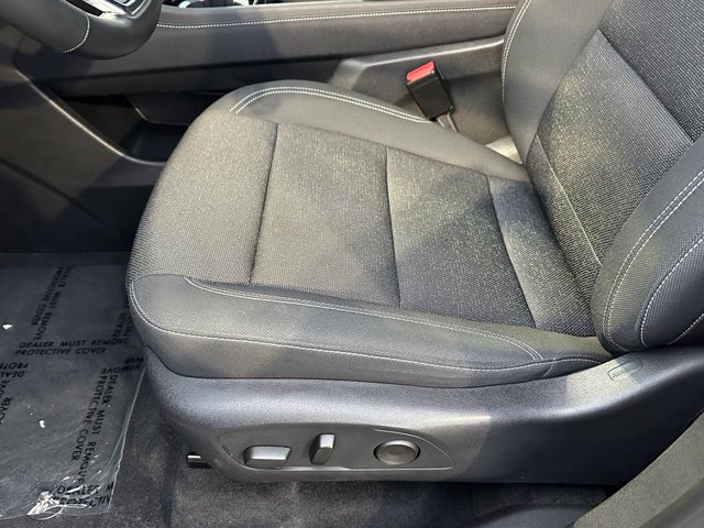 Used 2025 Chevrolet Traverse LT w/ Midnight/Sport Edition FWD image 23