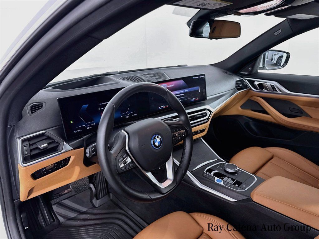 Used 2023 BMW i4 eDrive35 w/ Premium Package RWD image 9