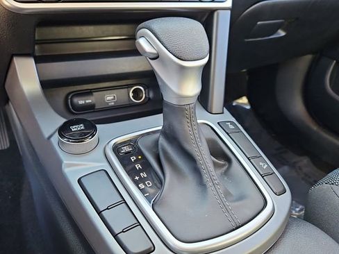 Used 2023 Kia Seltos LX image 19