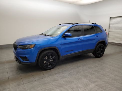 Used 2021 Jeep Cherokee Latitude Plus FWD image 2