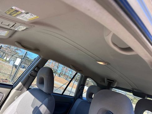 Used 2004 Toyota RAV4 4WD image 25