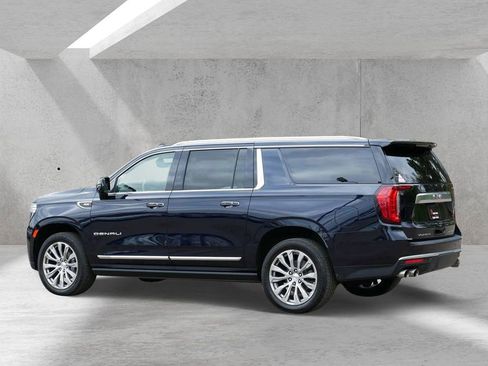 Used 2022 GMC Yukon XL Denali AWD/4WD image 4