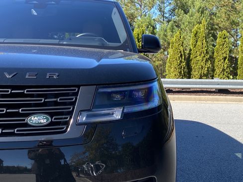 Used 2023 Land Rover Range Rover Long Wheelbase SE image 44