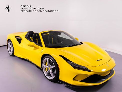 Certified 2022 Ferrari F8 Tributo image 1