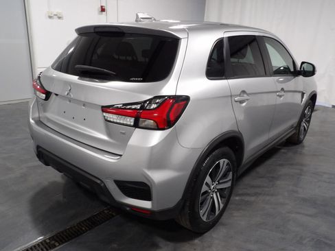 Used 2021 Mitsubishi Outlander Sport SE image 4