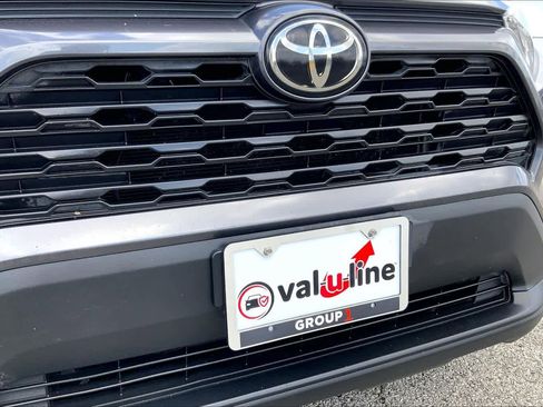 Used 2021 Toyota RAV4 XLE FWD image 29