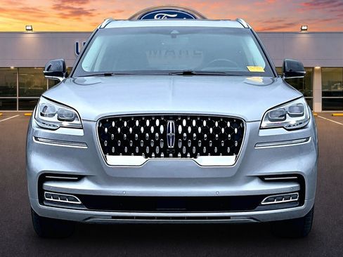 Used 2023 Lincoln Aviator Grand Touring w/ Equipment Group 301A AWD/4WD image 3