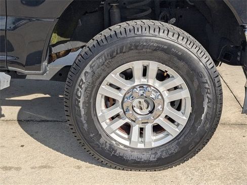 Used 2018 Ford F250 XLT w/ XLT Value Package image 11