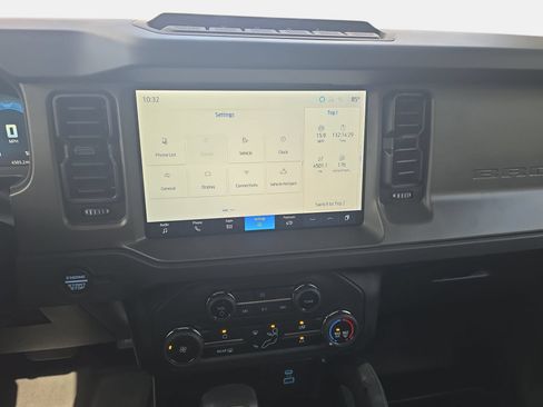 Used 2025 Ford Bronco Badlands AWD/4WD image 19