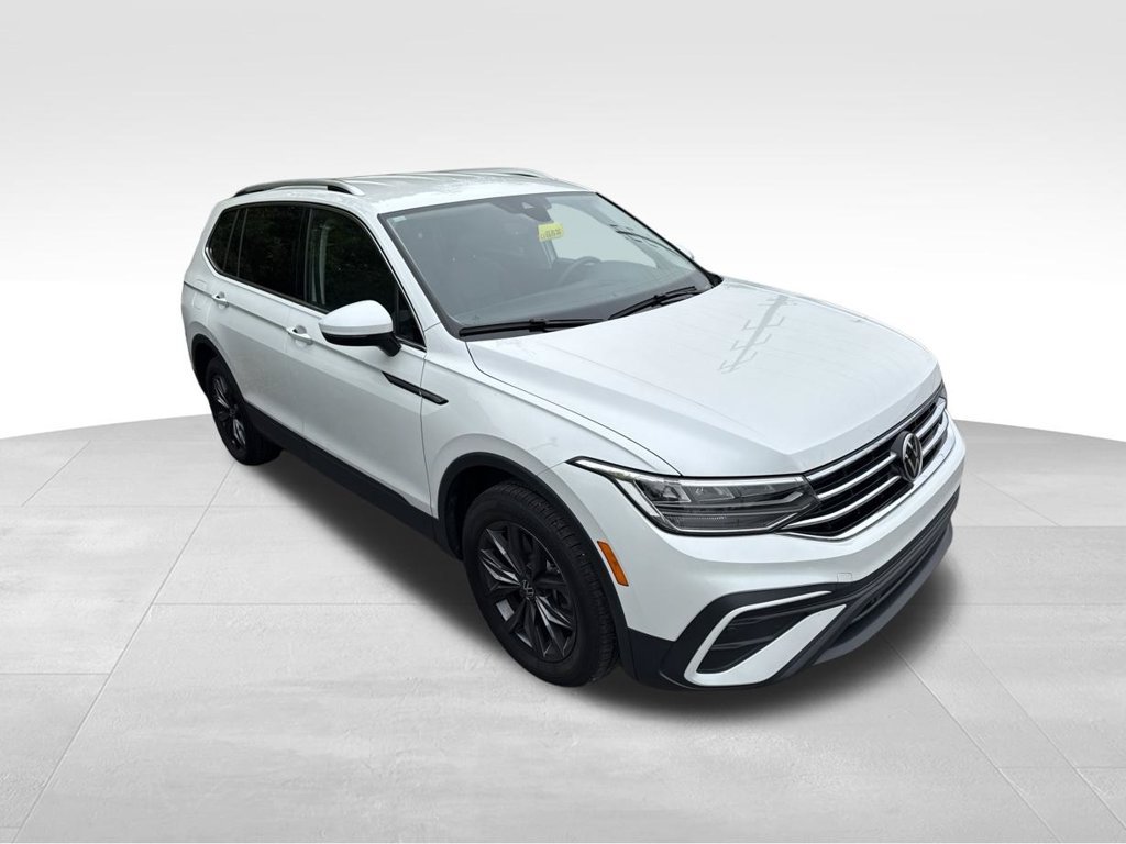 Used 2023 Volkswagen Tiguan SE FWD image 4