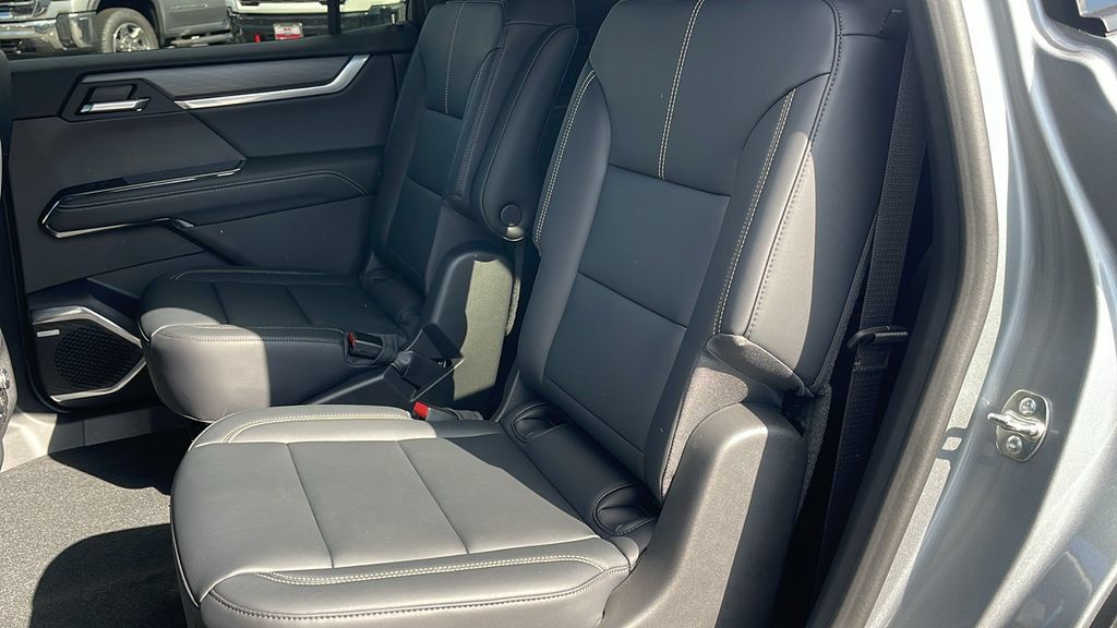 New 2027 GMC Acadia Elevation w/ Elevation Premium Package FWD image 15