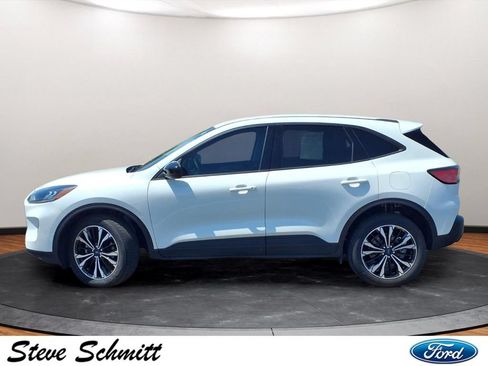Used 2022 Ford Escape SE w/ SE Sport Appearance Package AWD/4WD image 2