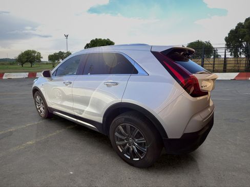 Used 2019 Cadillac XT4 Premium Luxury FWD image 4