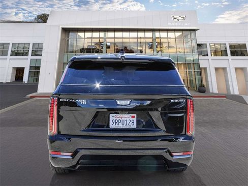 Used 2025 Cadillac Escalade IQ Sport 2 image 5