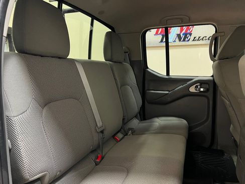 Used 2018 Nissan Frontier SV RWD image 62