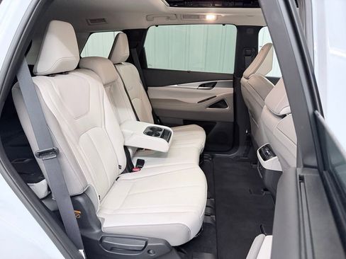 Certified 2026 INFINITI QX60 Luxe w/ Cargo Package FWD image 39