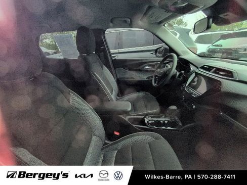 Used 2023 Chevrolet TrailBlazer LT w/ Convenience Package AWD/4WD image 5