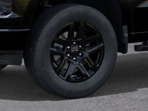 New 2026 Chevrolet Silverado 1500 Custom w/ LPO, Dark Essentials Package AWD/4WD image 9