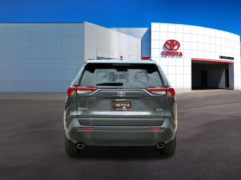 Used 2021 Toyota RAV4 XLE Premium FWD image 12