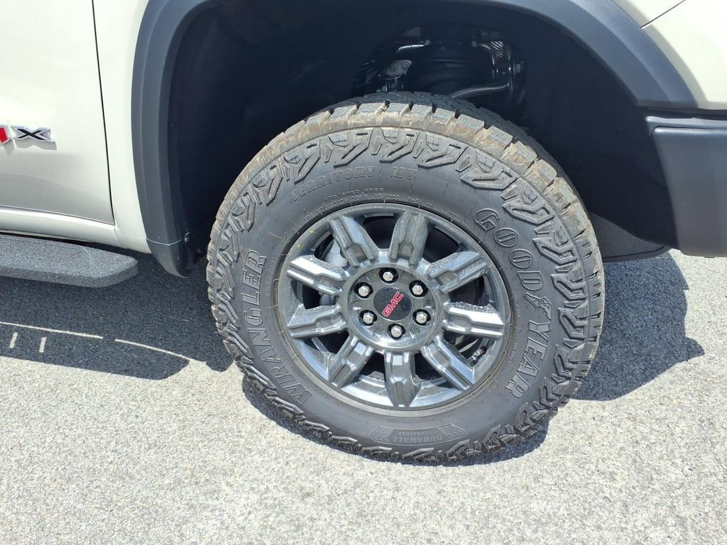 New 2026 GMC Sierra 1500 AT4X AWD/4WD image 9