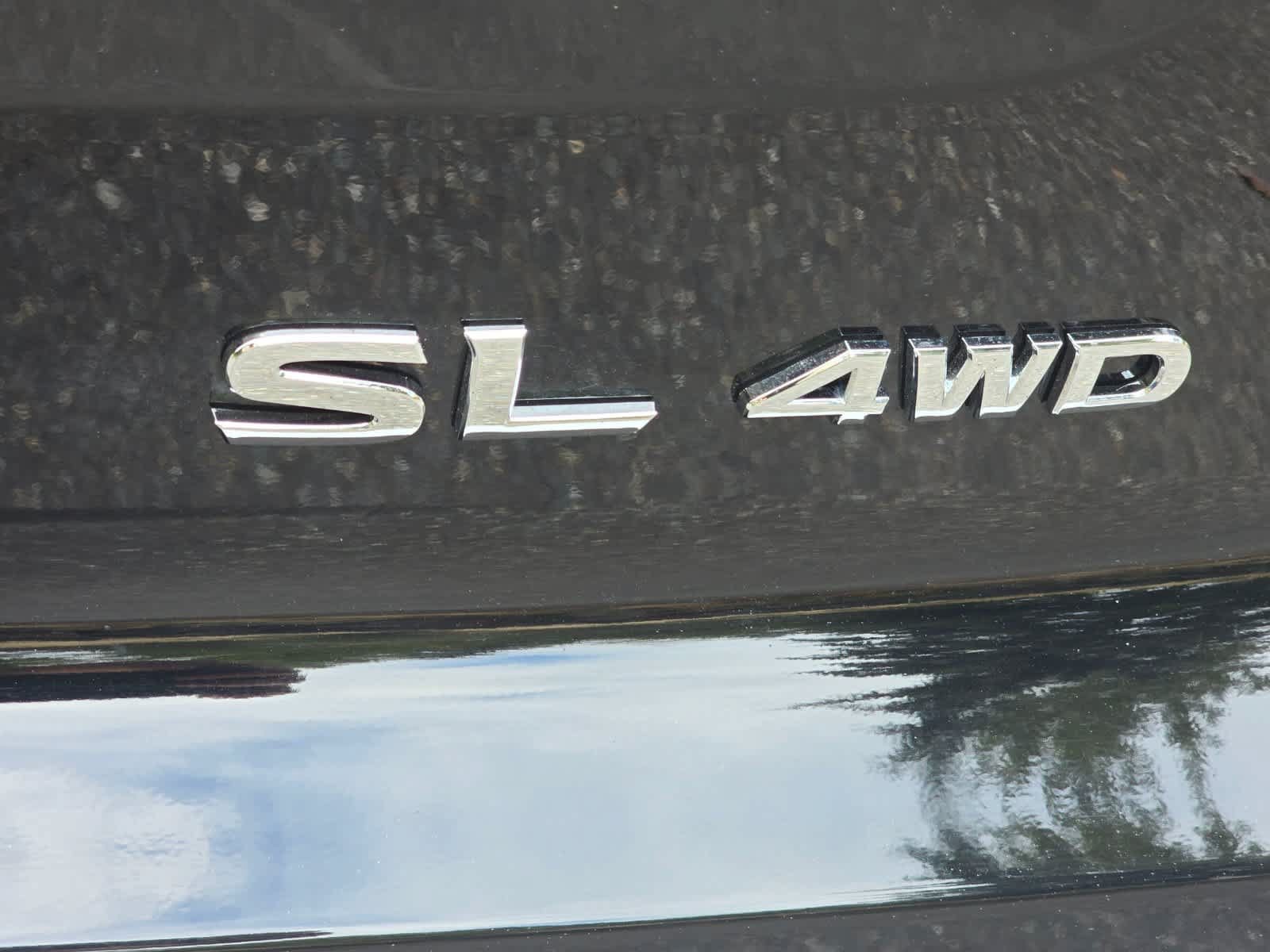 Used 2023 Nissan Pathfinder SL AWD/4WD image 6