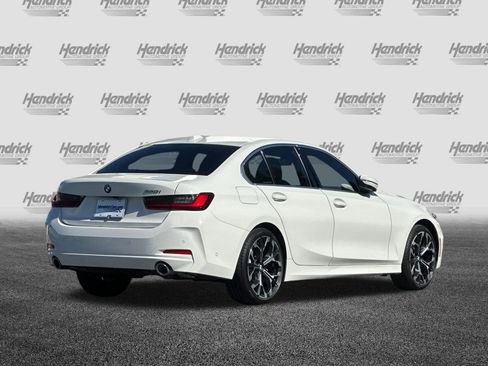Used 2025 BMW 330i Sedan w/ Premium Package RWD image 5