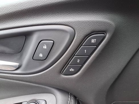 Used 2020 Buick Encore GX Essence FWD image 22
