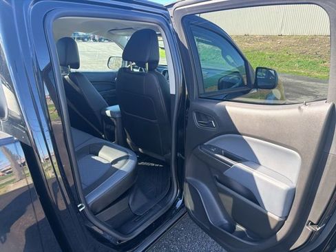 Used 2018 Chevrolet Colorado Z71 w/ Z71 Midnight Edition AWD/4WD image 26