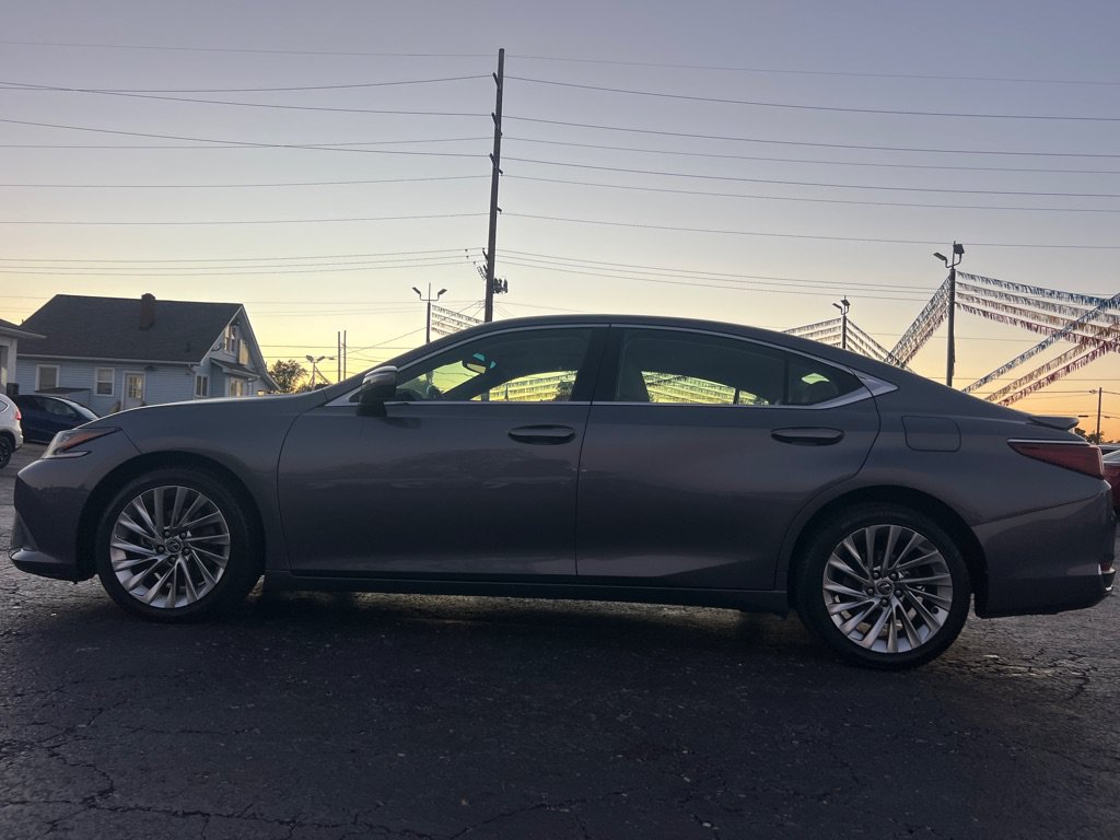 Used 2021 Lexus ES 250 w/ Luxury Package AWD/4WD image 4