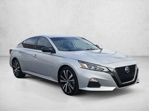Used 2019 Nissan Altima 2.5 SR image 3