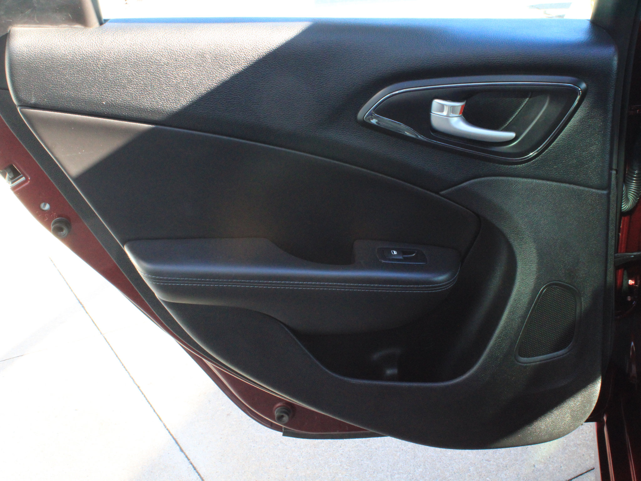 Used 2016 Chrysler 200 S w/ Comfort Group FWD image 30