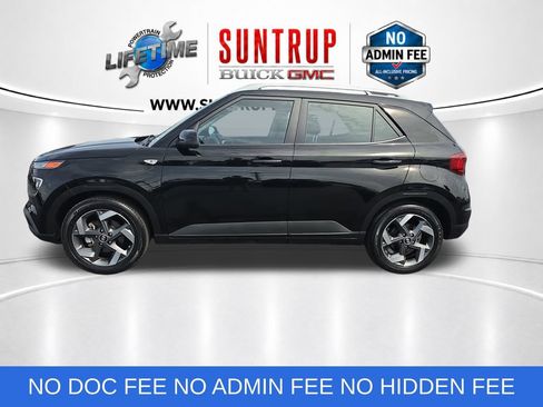 Used 2025 Hyundai Venue SEL FWD image 2