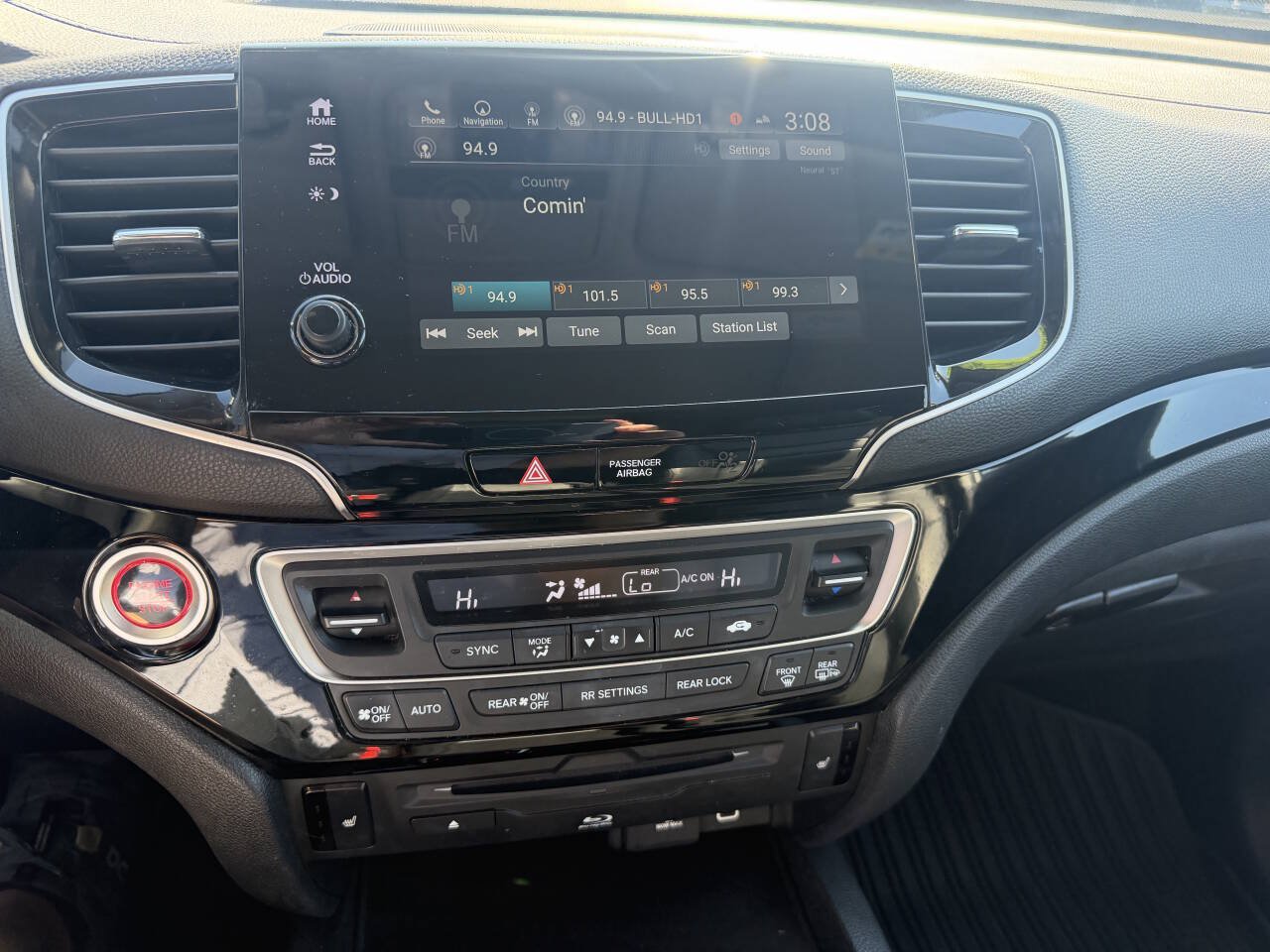 Used 2021 Honda Pilot Touring image 27