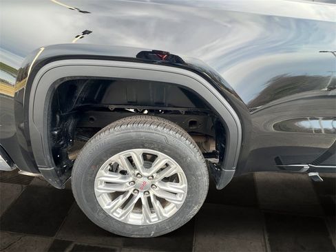 Certified 2025 GMC Sierra 1500 Pro w/ Pro Value Package image 10